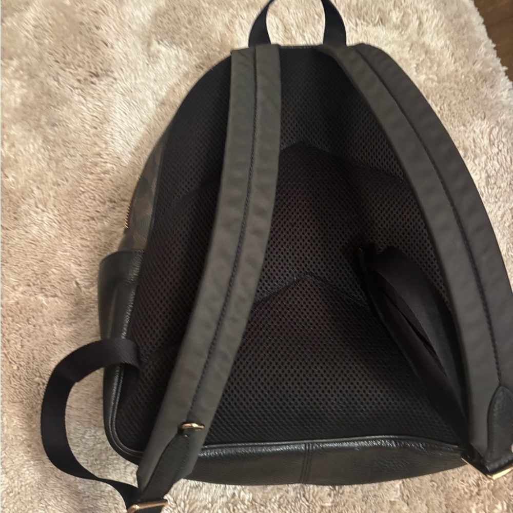 Large Court Backpack In Signature Canvas - Picture 4 of 12